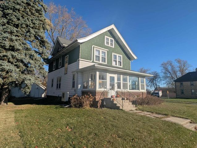 1136 Fond du lac AVENUE, Kewaskum, WI 53040