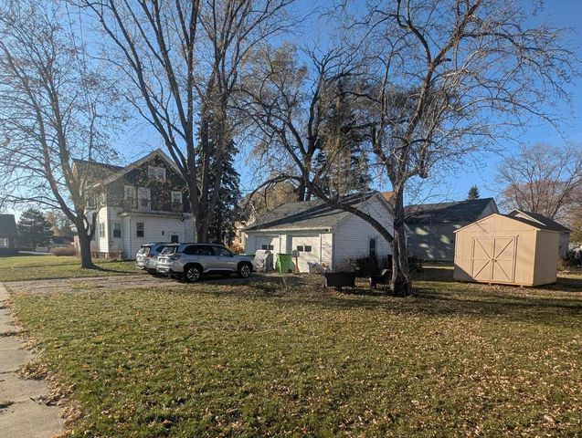 1136 Fond du lac AVENUE, Kewaskum, WI 53040