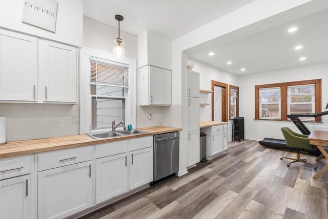 1136 Fond du lac AVENUE, Kewaskum, WI 53040