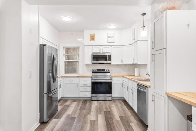 1136 Fond du lac AVENUE, Kewaskum, WI 53040