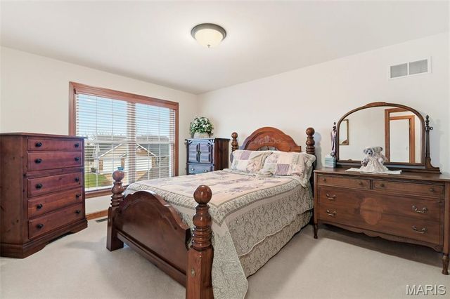 47 Savannah Hill Drive, St Peters, MO 63376