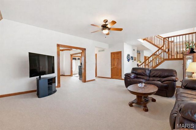 47 Savannah Hill Drive, St Peters, MO 63376