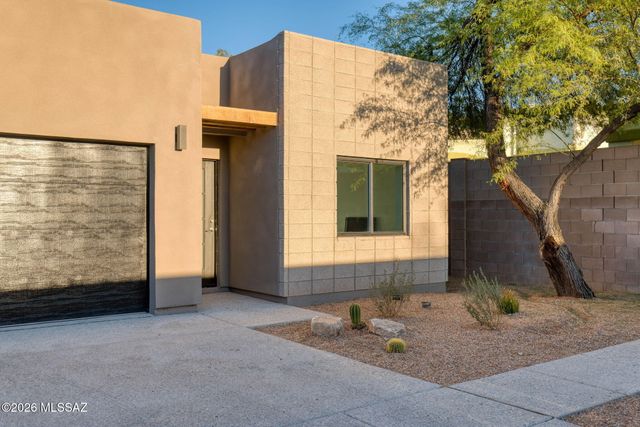 3942 E Elmwood Street, Tucson, AZ 85711
