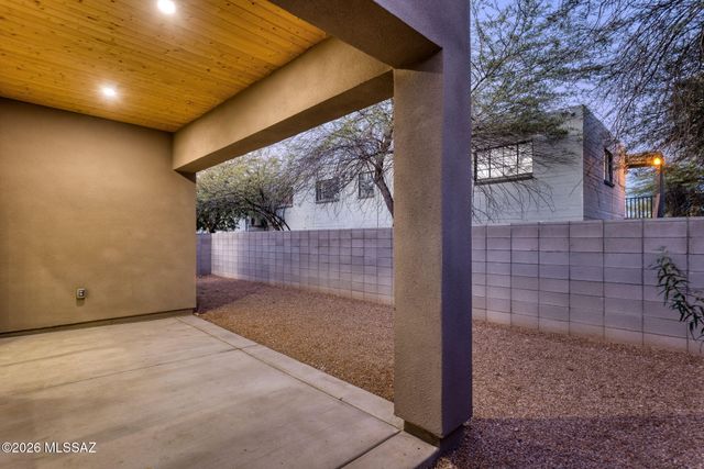 3942 E Elmwood Street, Tucson, AZ 85711
