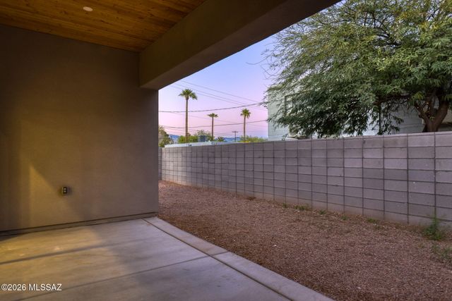 3942 E Elmwood Street, Tucson, AZ 85711