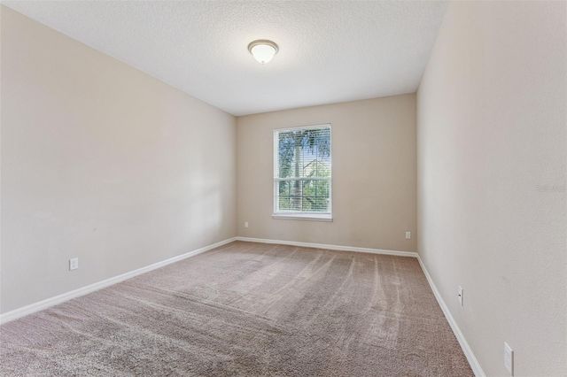 1620 LAKE PARKWAY DRIVE, St Cloud, FL 34771