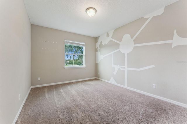 1620 LAKE PARKWAY DRIVE, St Cloud, FL 34771