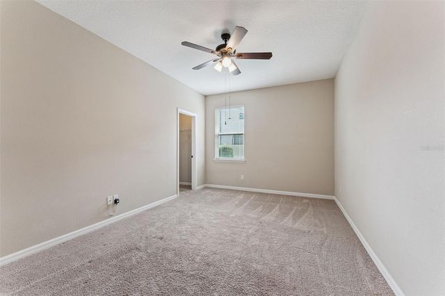 1620 LAKE PARKWAY DRIVE, St Cloud, FL 34771