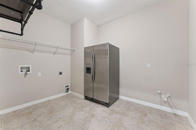 1620 LAKE PARKWAY DRIVE, St Cloud, FL 34771