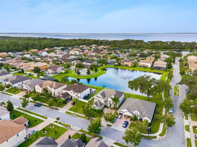 1620 LAKE PARKWAY DRIVE, St Cloud, FL 34771