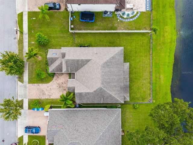 1620 LAKE PARKWAY DRIVE, St Cloud, FL 34771
