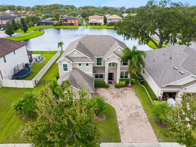 1620 LAKE PARKWAY DRIVE, St Cloud, FL 34771