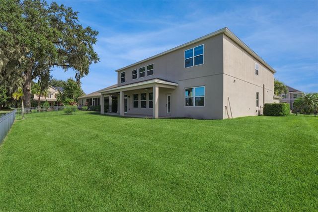 1620 LAKE PARKWAY DRIVE, St Cloud, FL 34771