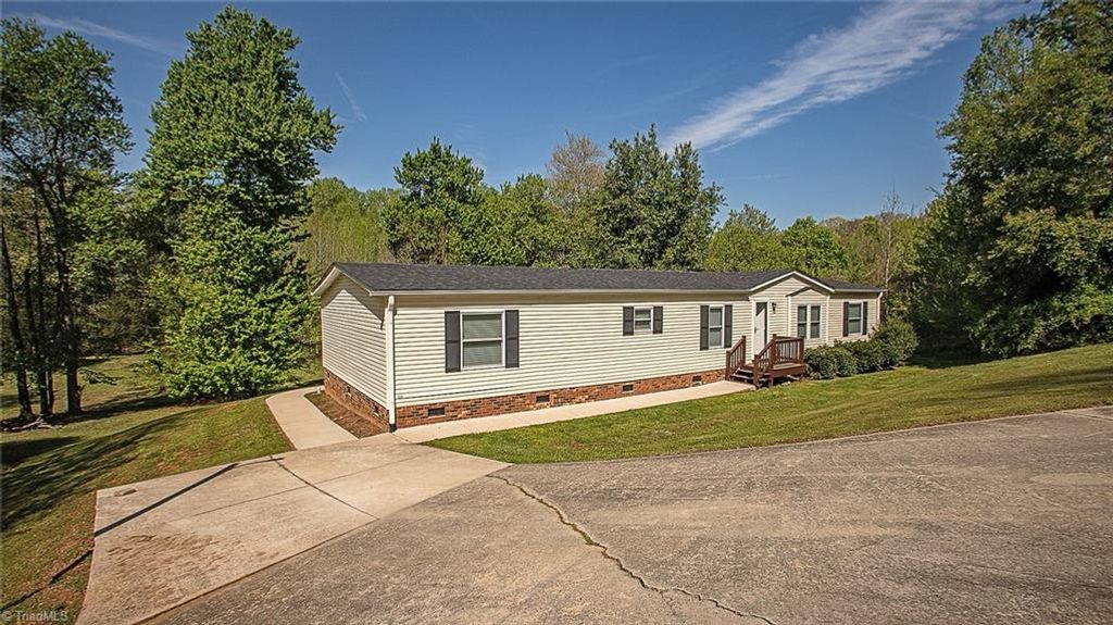 100 Tori Lane, Lexington, NC 27295