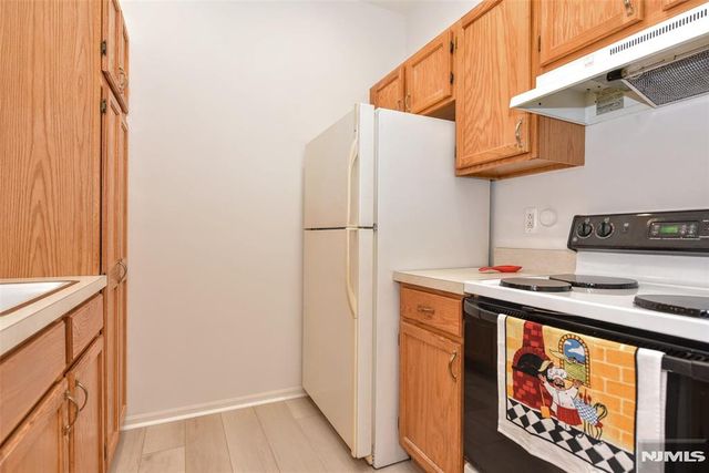 5420 Richmond Road 420, West Milford, NJ 07480