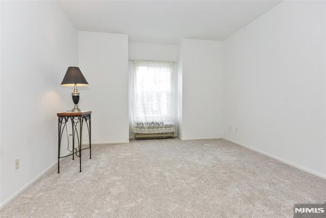 5420 Richmond Road 420, West Milford, NJ 07480