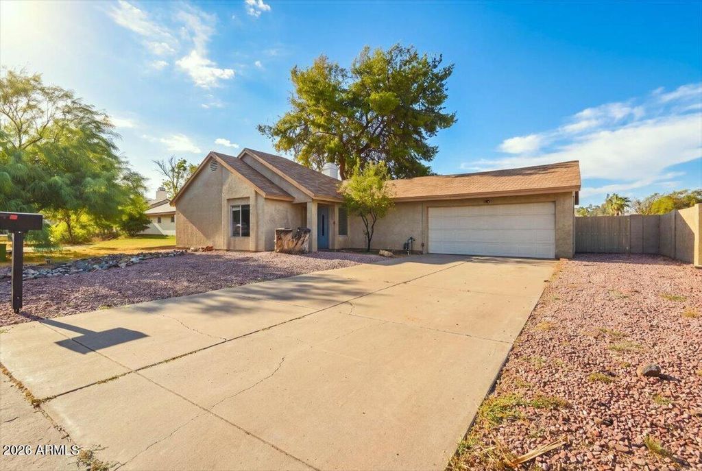 2227 W MOHAWK Lane, Phoenix, AZ 85027