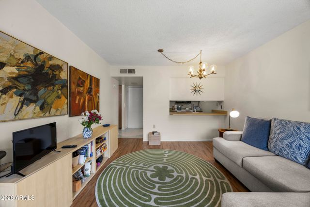 3033 E DEVONSHIRE Avenue 3015, Phoenix, AZ 85016