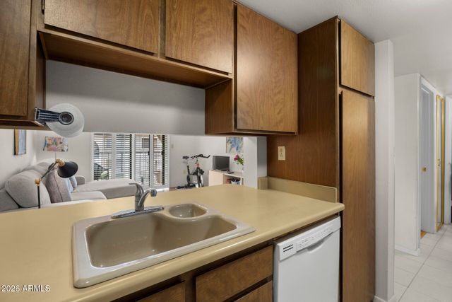 3033 E DEVONSHIRE Avenue 3015, Phoenix, AZ 85016