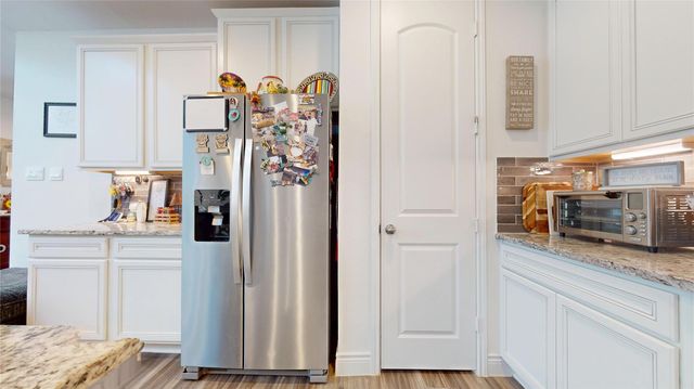 20167 Bushwick Falls Drive, Montgomery, TX 77316