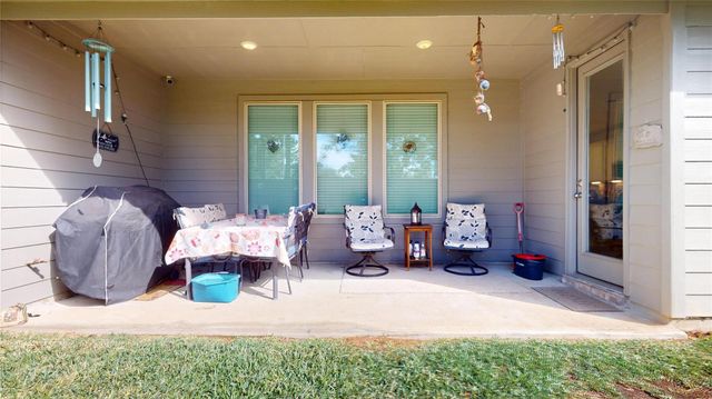 20167 Bushwick Falls Drive, Montgomery, TX 77316