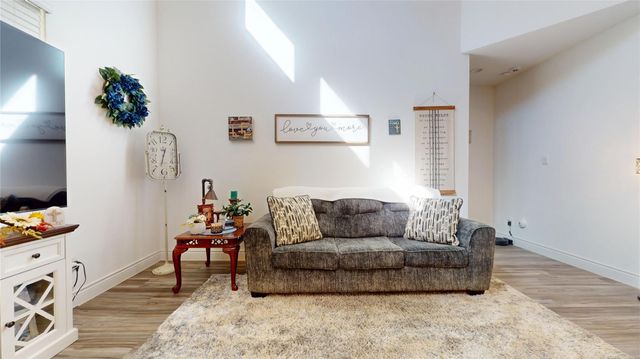 20167 Bushwick Falls Drive, Montgomery, TX 77316