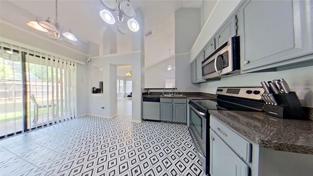 6003 Ivy Glen Drive, Arlington, TX 76017