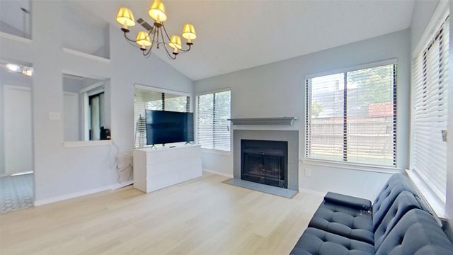 6003 Ivy Glen Drive, Arlington, TX 76017
