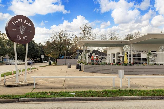 926 Rutland Street, Houston, TX 77008