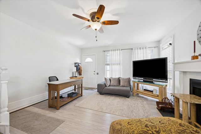 926 Rutland Street, Houston, TX 77008