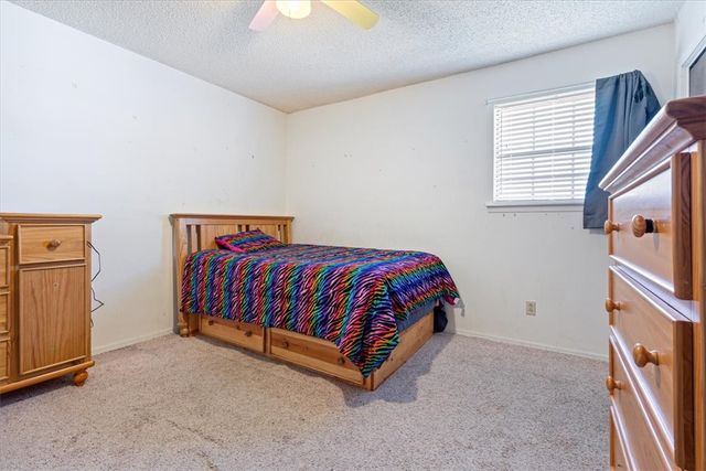 1022 Hummingbird Lane, Siloam Springs, AR 72761