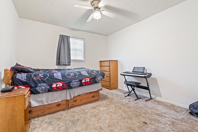 1022 Hummingbird Lane, Siloam Springs, AR 72761