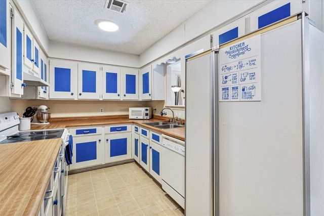 1022 Hummingbird Lane, Siloam Springs, AR 72761