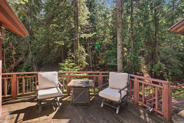 11823 N Honeymoon Bay Rd, Newman Lake, WA 99025