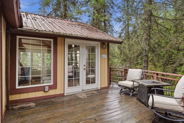 11823 N Honeymoon Bay Rd, Newman Lake, WA 99025