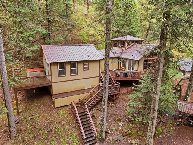 11823 N Honeymoon Bay Rd, Newman Lake, WA 99025