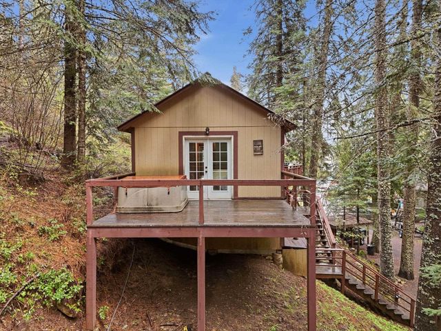 11823 N Honeymoon Bay Rd, Newman Lake, WA 99025