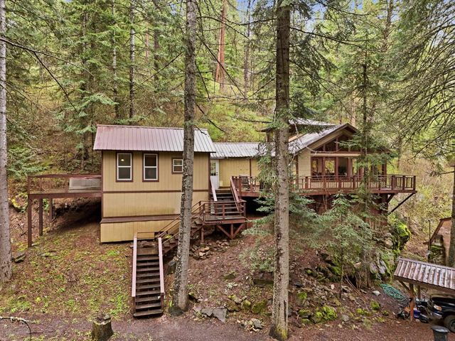 11823 N Honeymoon Bay Rd, Newman Lake, WA 99025