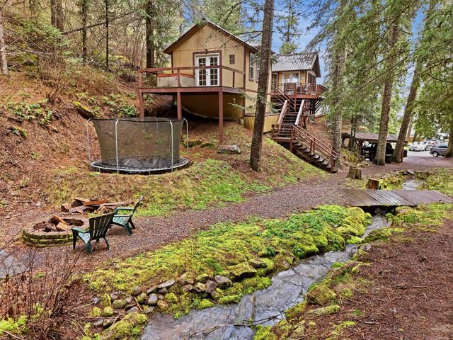 11823 N Honeymoon Bay Rd, Newman Lake, WA 99025