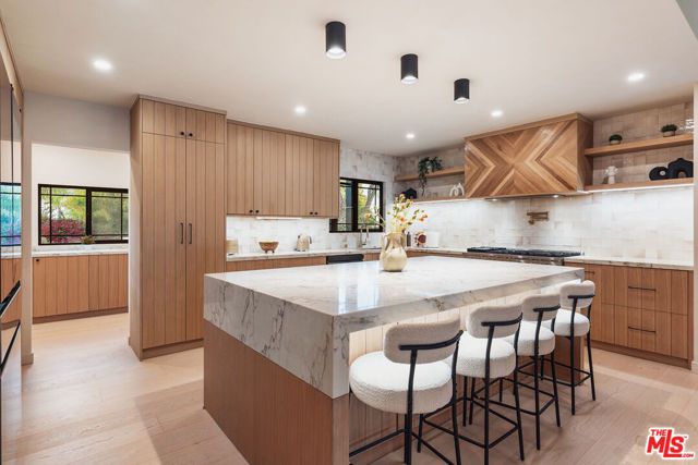 5625 Wilhelmina Avenue, Woodland Hills (los Angeles), CA 91367