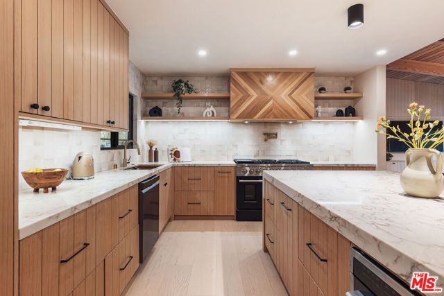 5625 Wilhelmina Avenue, Woodland Hills (los Angeles), CA 91367