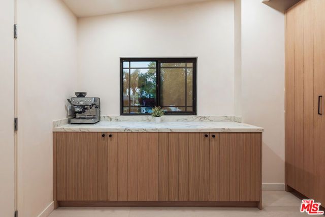 5625 Wilhelmina Avenue, Woodland Hills (los Angeles), CA 91367