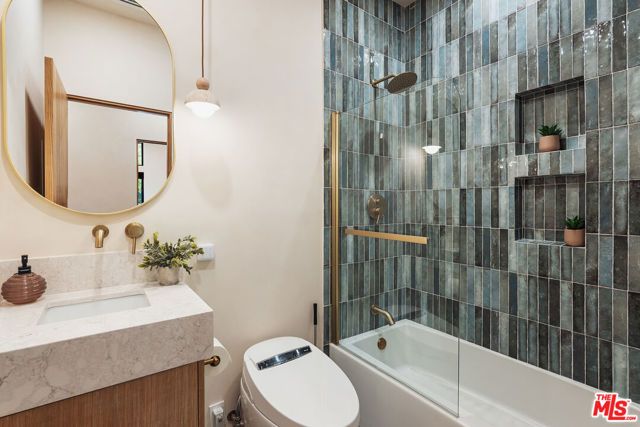 5625 Wilhelmina Avenue, Woodland Hills (los Angeles), CA 91367