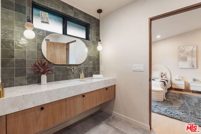 5625 Wilhelmina Avenue, Woodland Hills (los Angeles), CA 91367