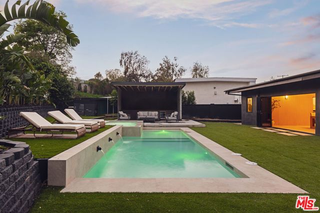 5625 Wilhelmina Avenue, Woodland Hills (los Angeles), CA 91367