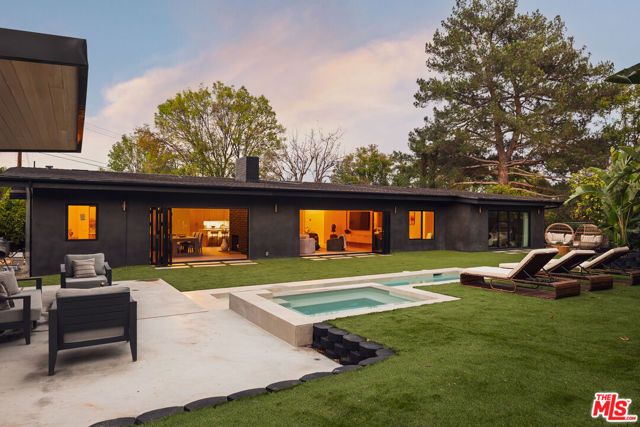 5625 Wilhelmina Avenue, Woodland Hills (los Angeles), CA 91367