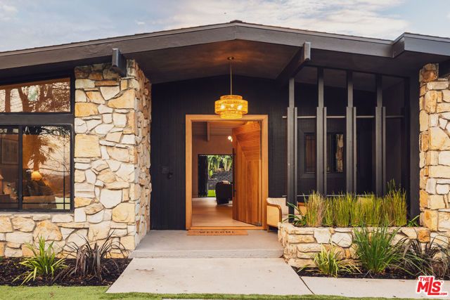 5625 Wilhelmina Avenue, Woodland Hills (los Angeles), CA 91367