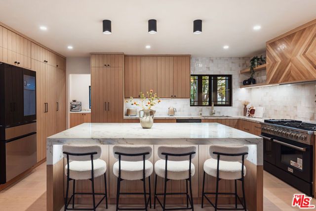 5625 Wilhelmina Avenue, Woodland Hills (los Angeles), CA 91367