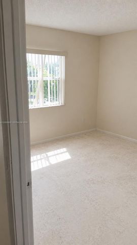 8260 SW 210th St 309, Cutler Bay, FL 33189