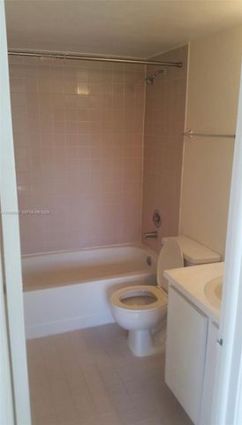 8260 SW 210th St 309, Cutler Bay, FL 33189